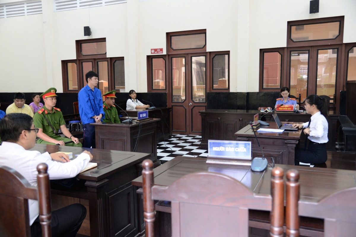 Nguyễn Minh Tiến nhận tội tại Tòa.