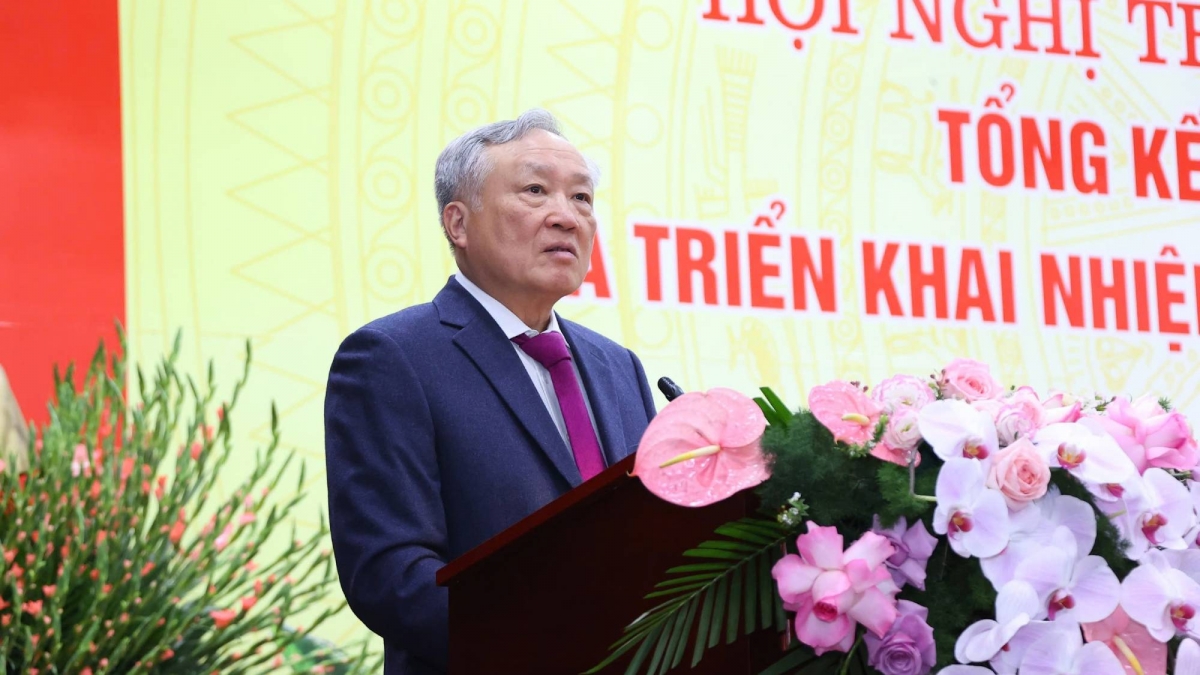 Phó Thủ tướng Thường trực Chính phủ Nguyễn Hòa Bình phát biểu chỉ đạo.