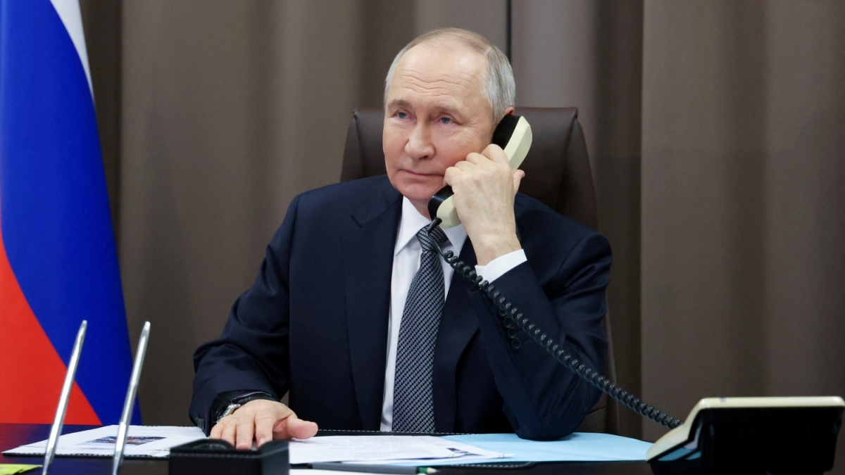 Tổng thống Putin xin lỗi vì vụ rơi máy bay Azerbaijan trong không phận Nga (Ảnh: Reuters).
