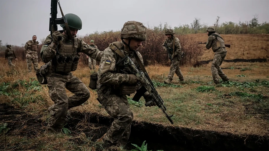 Quân đội Ukraine trên chiến trường. Ảnh: Getty