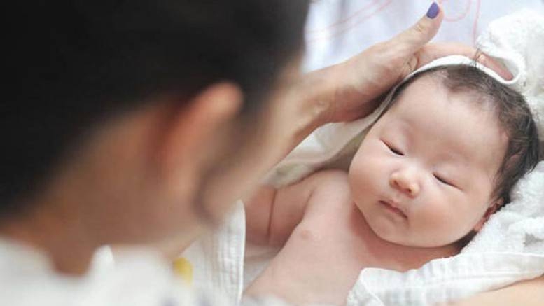 Bộ Y tế đề xuất không xử lý kỷ luật đối với đảng viên sinh con thứ 3.