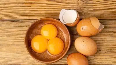 Màu sắc lòng đỏ phản ánh chế độ ăn của gà mái
