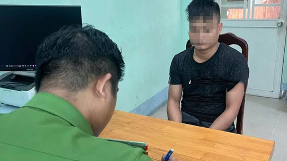 Toàn làm việc với công an (ảnh: CA)