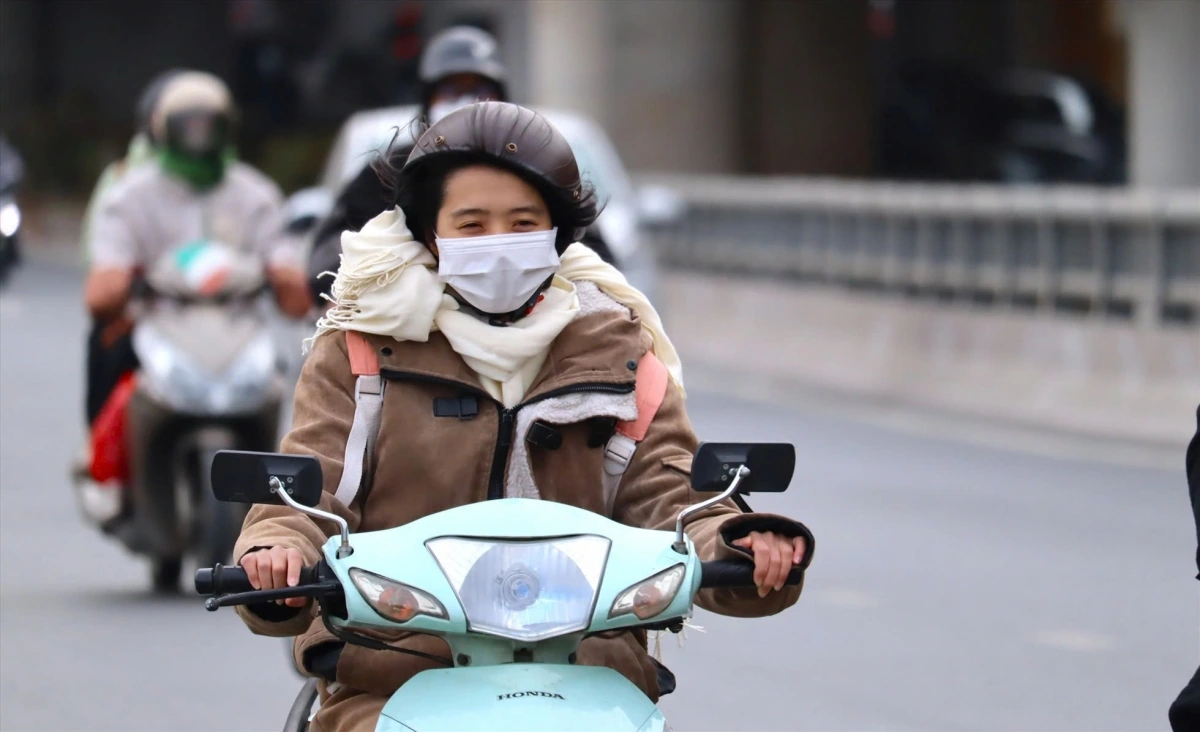 Hà Nội rét, trưa chiều giảm mây trời nắng