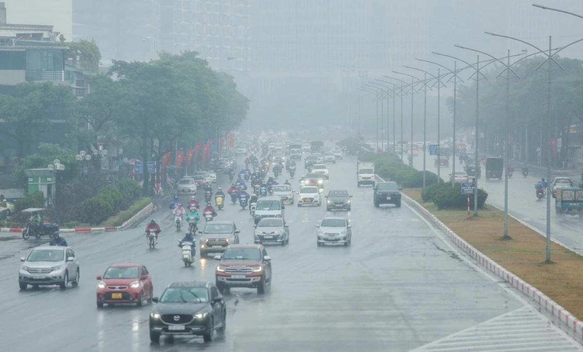 Hà Nội có mưa nhỏ, đêm và sáng trời lạnh