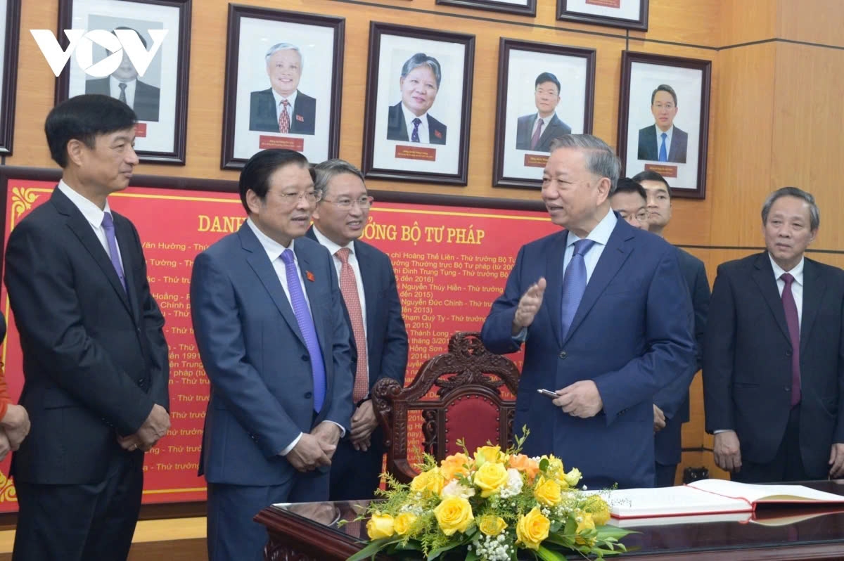 Tổng Bí thư Tô Lâm làm việc với Ban cán sự Đảng Bộ Tư pháp