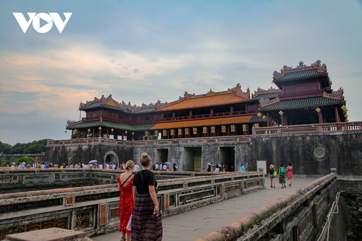 The Travelers’ Choice Best of the Best Destinations awards of TripAdvisor, the world’s leading online travel platform, put the former imperial capital of Hue at eighth spot in the top 25 Cultural Destinations in the world for 2024. The former imperial capital of Hue serves as an ideal destination for relaxing and journeying back in time when exploring Vietnam.