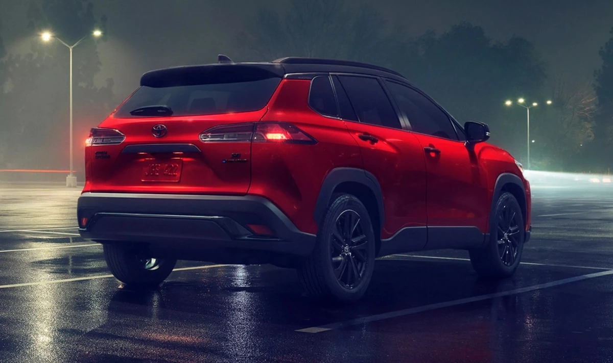 Màu Barcelona Red của Corolla Cross 2024