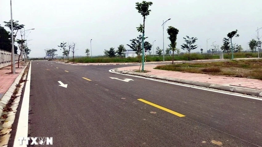 Hà Nội đã có văn bản chỉ đạo các Sở, ngành, quận, huyện, thị xã và đơn vị liên quan thực hiện nghiêm túc giải pháp nâng cao hiệu quả công tác đấu giá quyền sử dụng đất -Ảnh minh họa: Minh Nghĩa/TTXVN