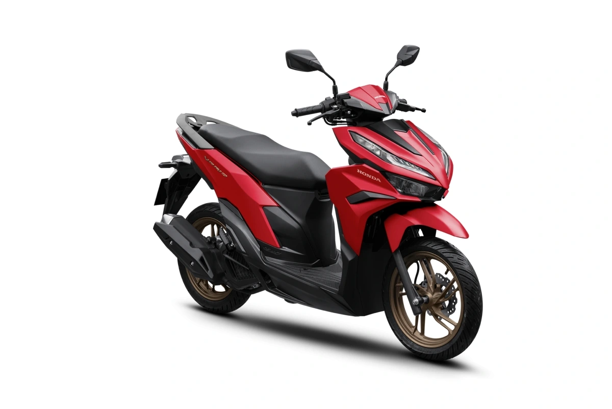 Honda Vario 125 2025 có kích thước dài x rộng x cao là 1.918 x 679 x 1.066 mm. Chiều cao yên 769 mm và khoảng sáng gầm 131 mm.