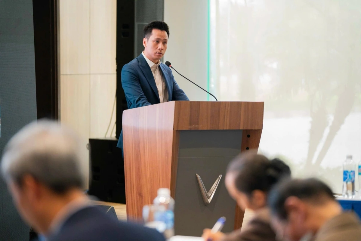 Ông Lê Ngọc Anh - Giám đốc nhà máy VinFast Việt Nam - phát biểu trong buổi tọa đàm