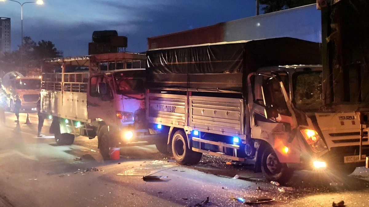 Vụ tai nạn giao thông liên tiếp ở Thuận An (ảnh: ĐC)