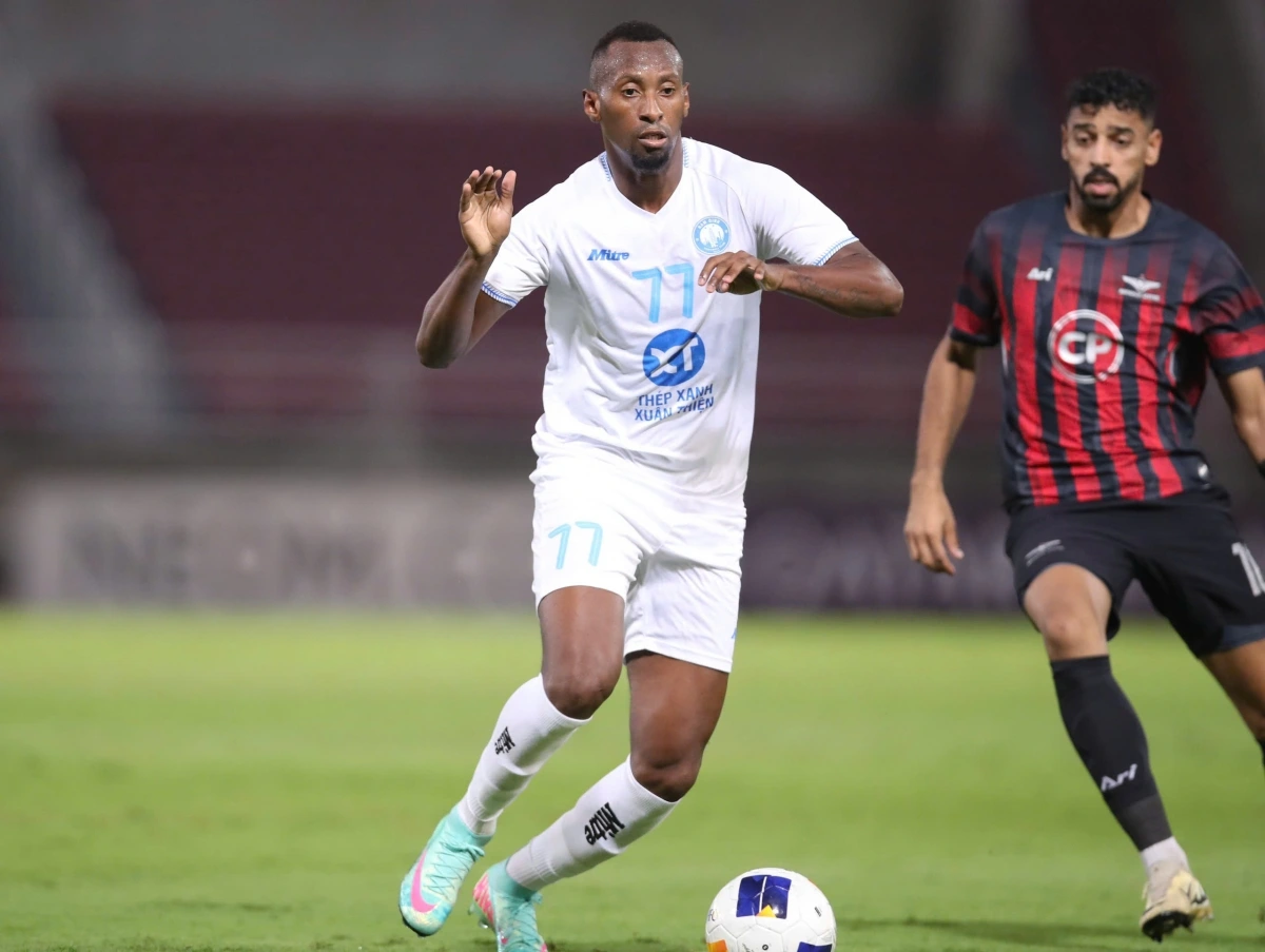 Nam Định và Bangkok Utd đang chơi ăn miếng trả miếng hấp dẫn.