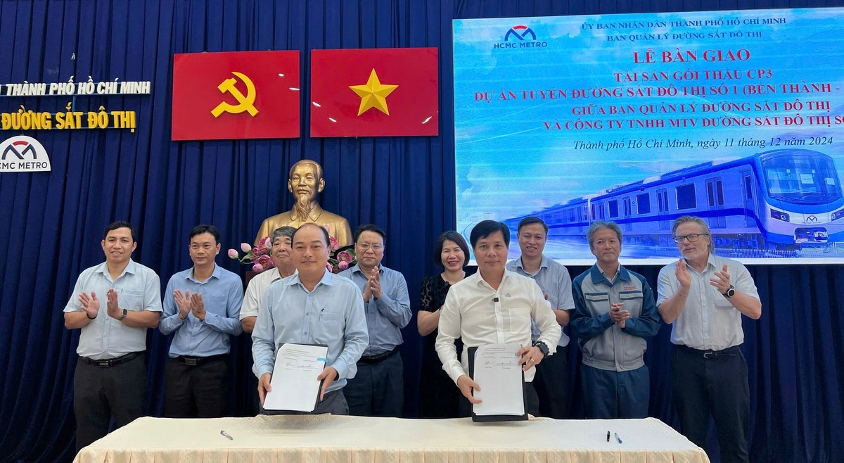 Nghi thức bàn giao giữa MAUR và HURC 1 (Ảnh: MAUR)