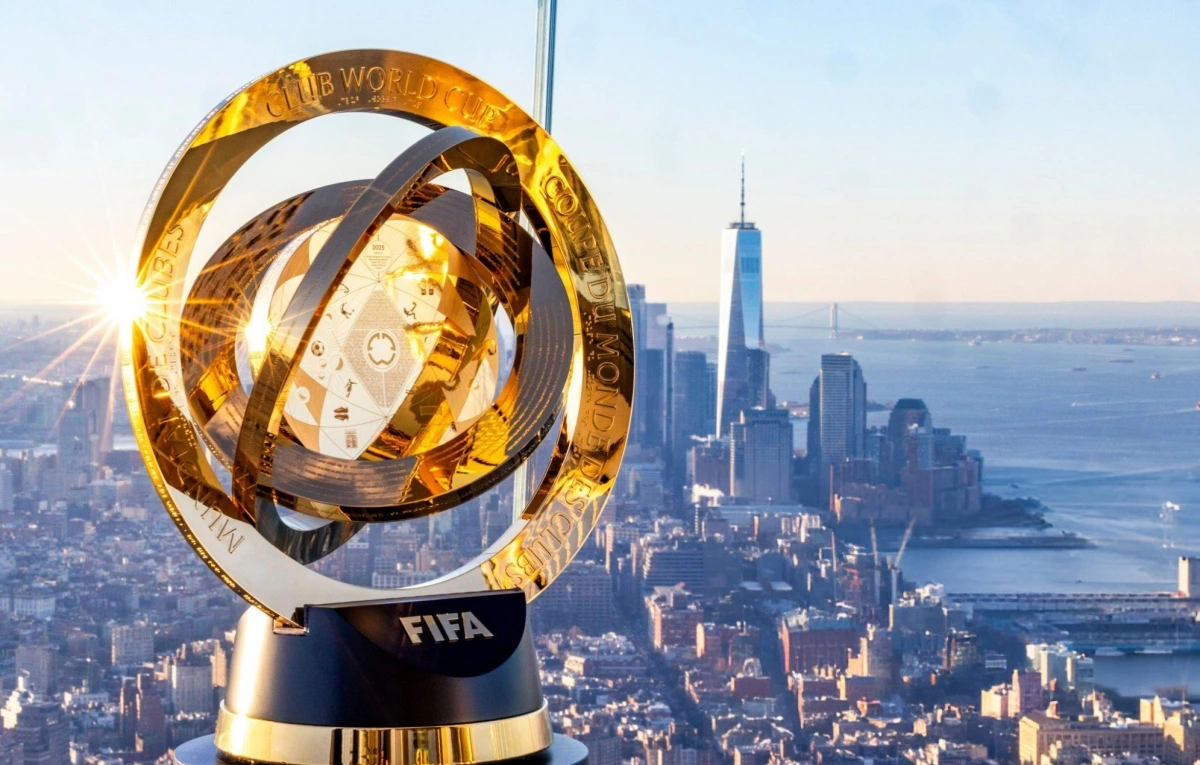 Chiếc cúp dành cho đội vô địch Club World Cup 2025. (Ảnh: FIFA). 