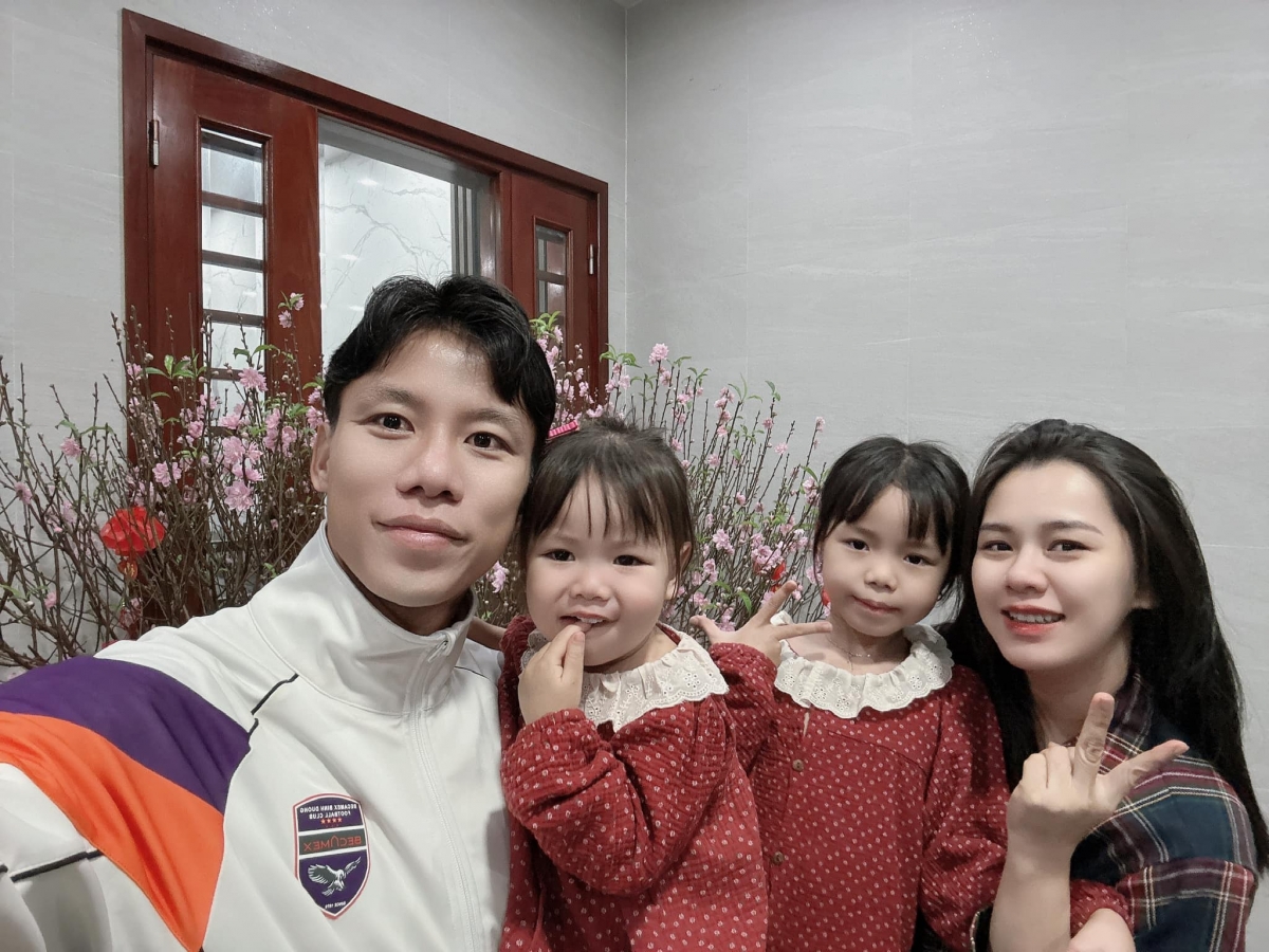 Quế Ngọc Hải đón năm mới cùng gia đình. 