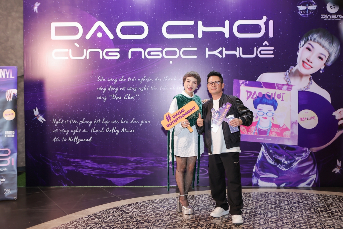 Bằng Kiều đến chúc mừng Ngọc Khuê ra mắt album "Dạo chơi"