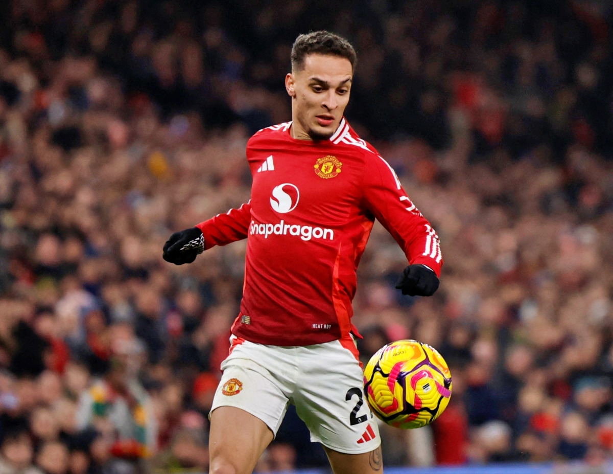 MU chuẩn bị cho Betis mượn Antony (Ảnh: Reuters).