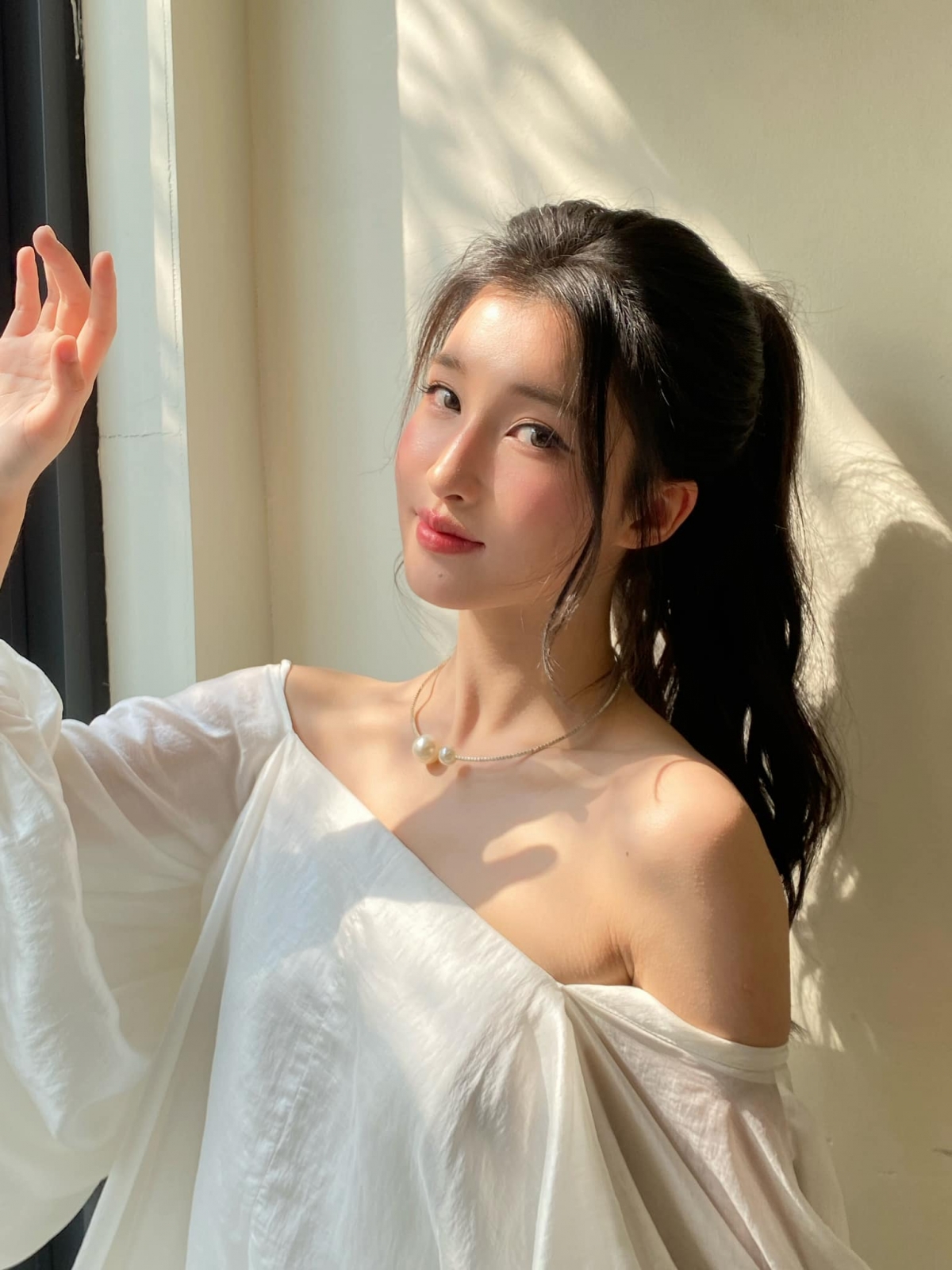 Thời điểm đại diện Việt Nam thi Miss International 2023, Phương Nhi bảo lưu kết quả học tập ở Trường Đại học Luật Hà Nội để tập trung cho cuộc thi. Trở về từ cuộc thi, Phương Nhi tiếp tục việc học và khá kín tiếng trước truyền thông.