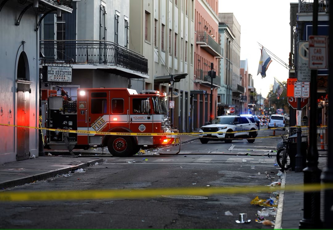 Hiện trường vụ đâm xe vào đám đông trong lễ đón năm mới ở New Orleans (Ảnh: Reuters)
