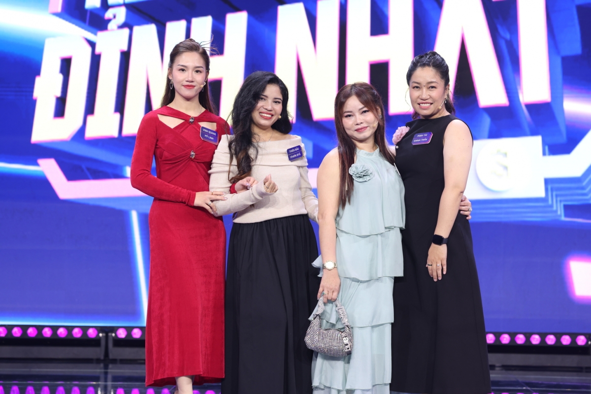 4 người chơi nữ