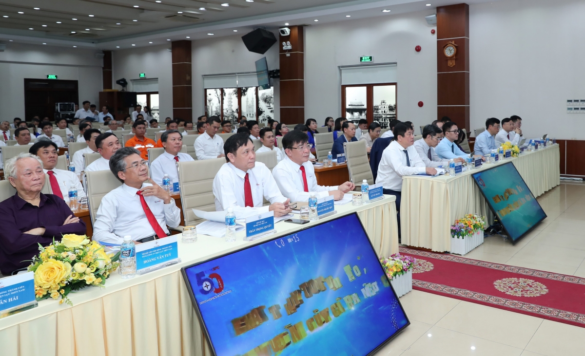 Các đại biểu tham dự Hội nghị