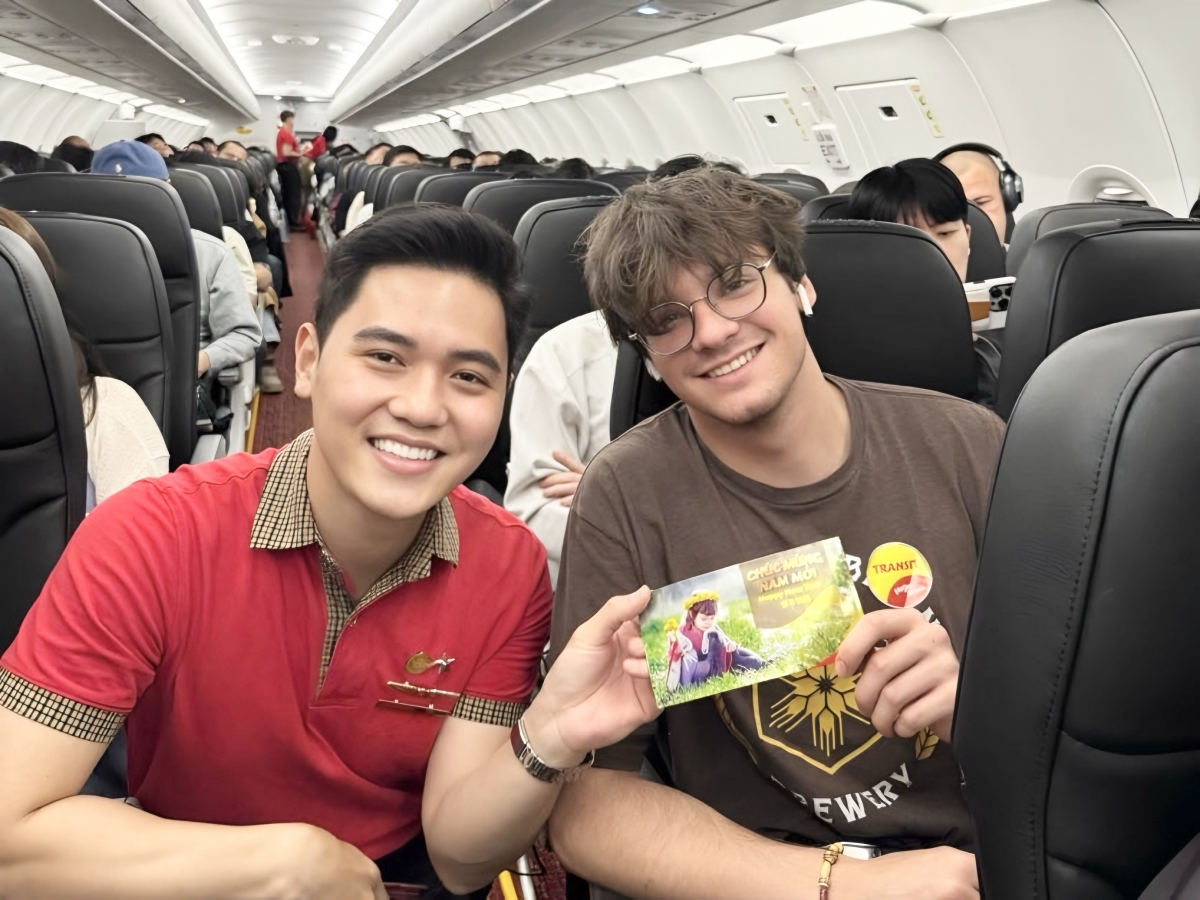 Xuân yêu thương mang niềm vui tới đến với mọi nhà, ai ai cũng hướng về tương lai, hứa hẹn khởi đầu một năm mới hanh thông với những dự định và kế hoạch mới mẻ, sẵn sàng để khám phá những chân trời mới cùng Vietjet.