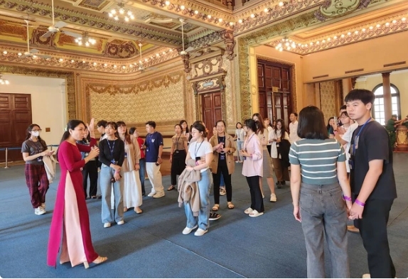 The HCM City People’s Committee and People’s Council headquarters tour has been suspended until further notice to carry out maintenance work. (Photo: nld.com.vn)