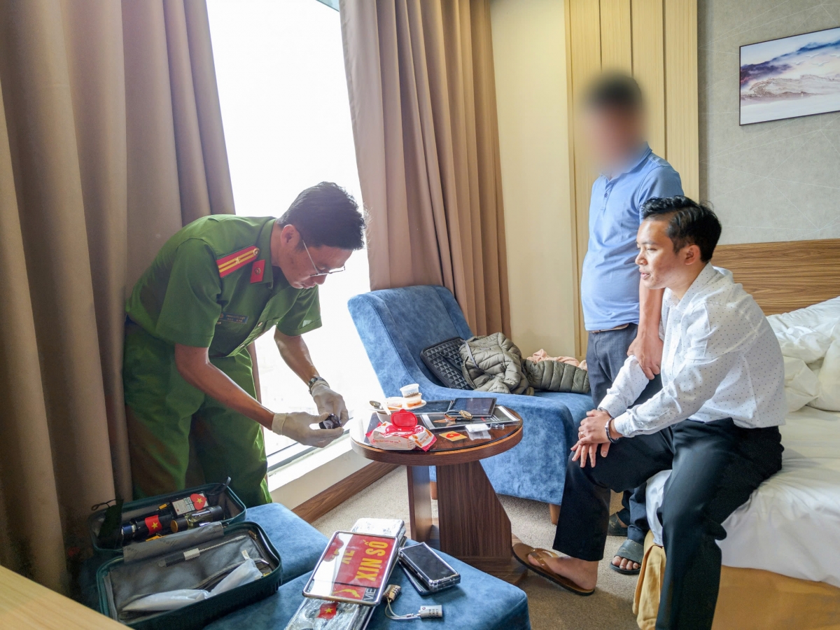 Bắt đối tượng thông tin bịa đặt, xúc phạm người khác.