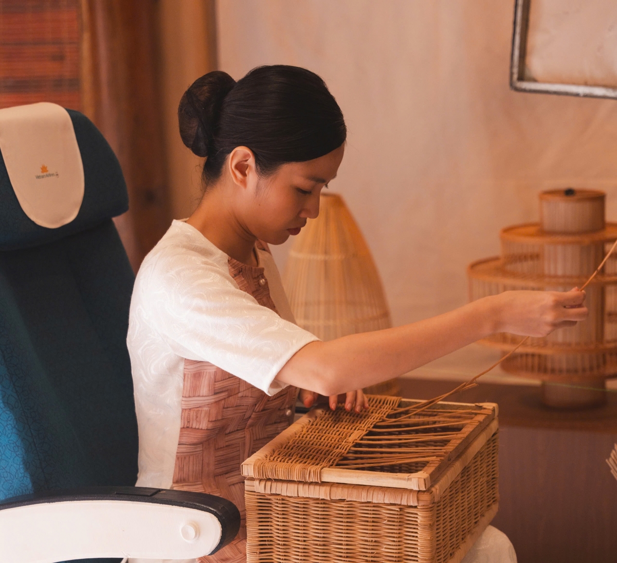  Bộ phim không chỉ cập nhật các quy định an toàn hàng không mà còn lan tỏa niềm tự hào với những giá trị và tinh hoa làng nghề Việt.