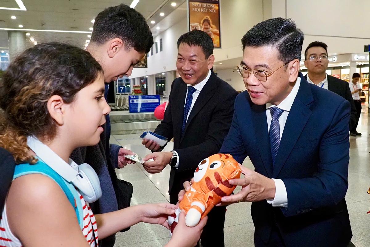BestPrice Travel's tiger mascot, BiPi, is given to tourists by Ho Chi Minh City leaders as a meaningful souvenir.