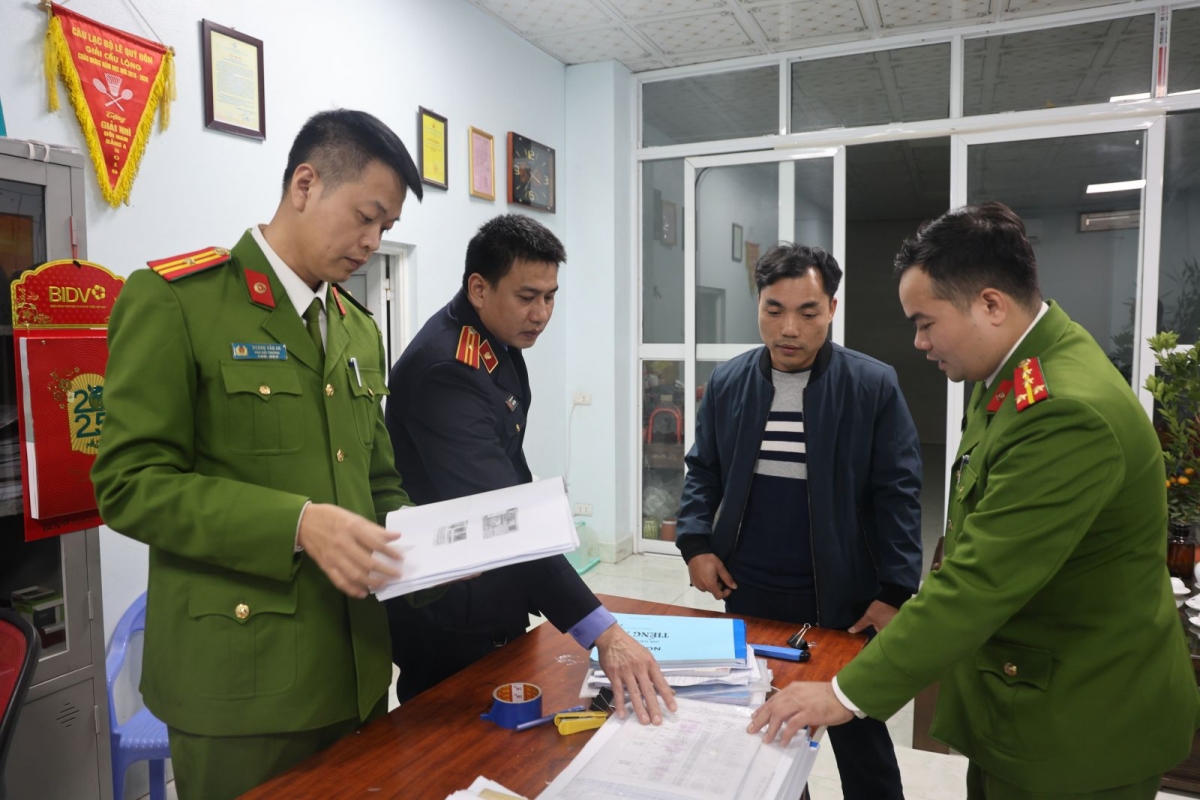 Cơ quan CSĐT Công an tỉnh Bắc Giang khám xét nơi ở của Phạm Chí Tới