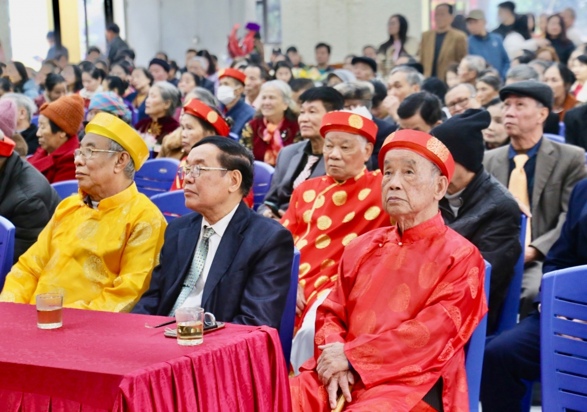 Các cụ được mùng thọ dịp Xuân Ất Tỵ 2025 (Ảnh: KT)