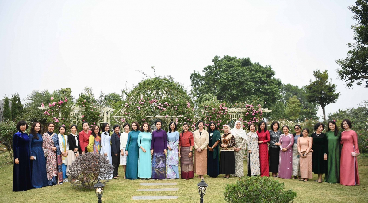 Các đại biểu tham dự sự kiện