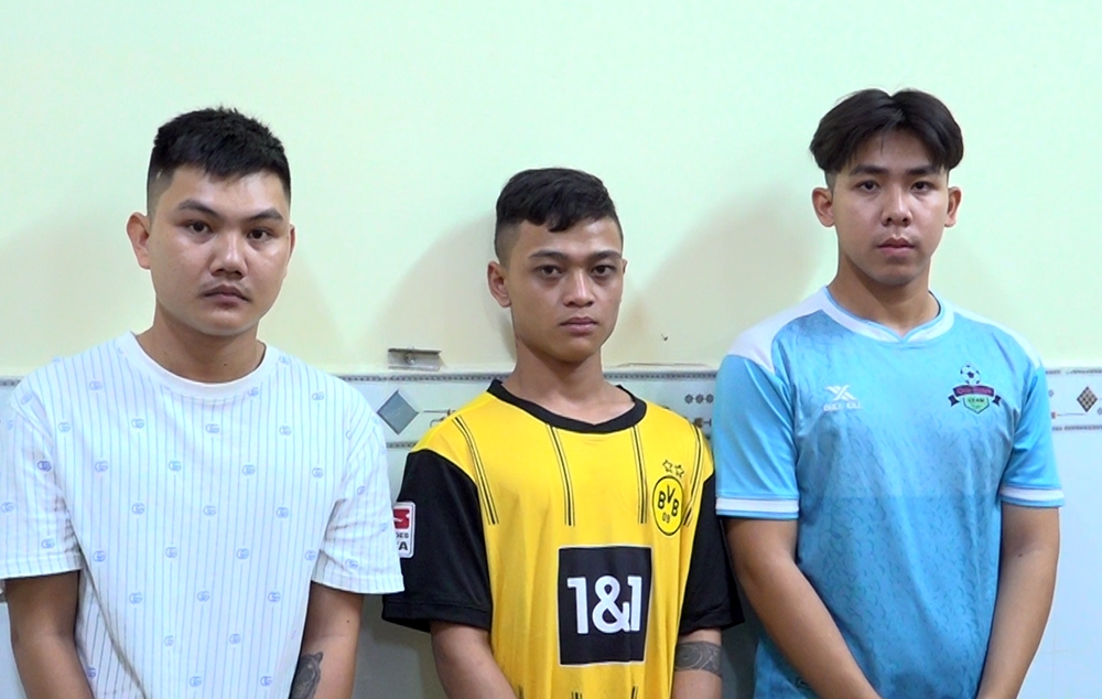 Các đối tượng Tín, Tình, Toàn (từ trái qua)