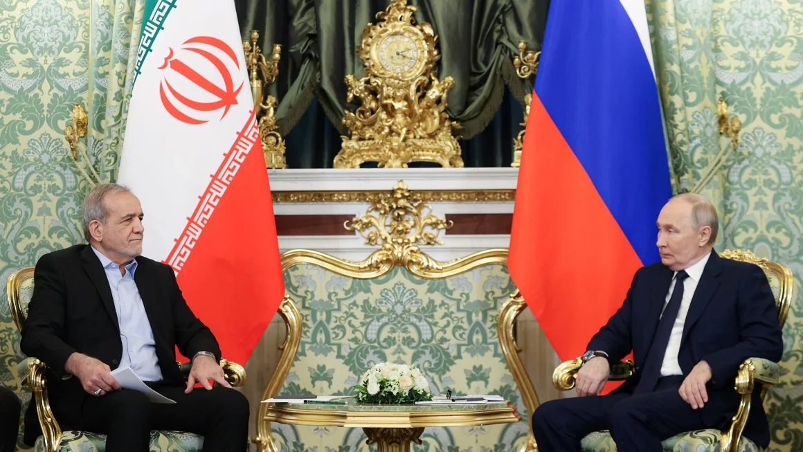 co Nga Iran, tong thong Nga Iran, Putin Pezeshkian tai Moskva ngay 17-1-2025 -anadolu.jpg