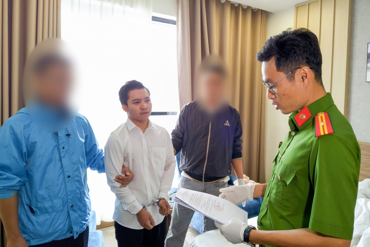 Công an TP. Cần Thơ vừa khởi tố vụ án, khởi tố bị can và ra lệnh bắt tạm giam đối với Nguyên Trần Khánh Huy.