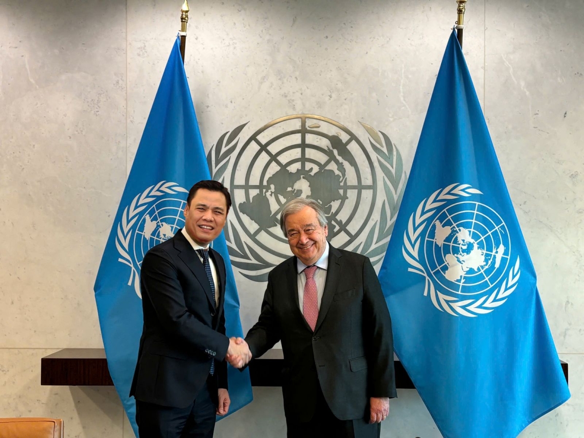 Đại sứ Đặng Hoàng Giang và Tổng thư ký Liên Hợp Quốc Antonio Guterres