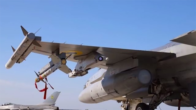 Các điểm treo vũ khí dưới cánh và đầu cánh của F-16. Ảnh: Telegram
