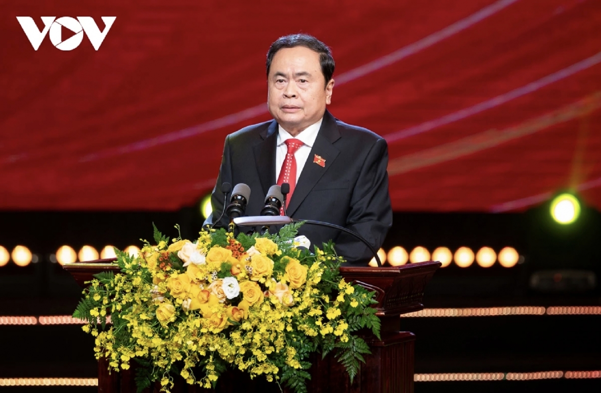In his address, NA Chairman Tran Thanh Man praises the journalistic works for their new, creative, engaging, and convincing approach, which have been well-received by readers and highly evaluated by the judging panel.