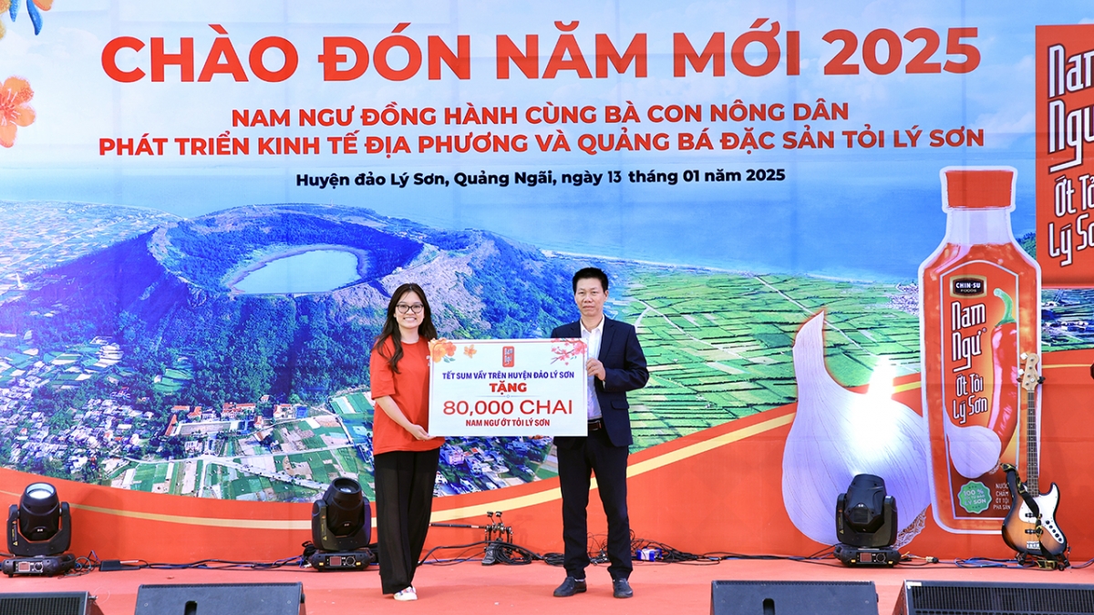 Bước sang năm mới 2025, Nam Ngư tiếp tục đồng hành cùng bà con nông dân phát triển kinh tế địa phương và quảng bá đặc sản tỏi Lý Sơn