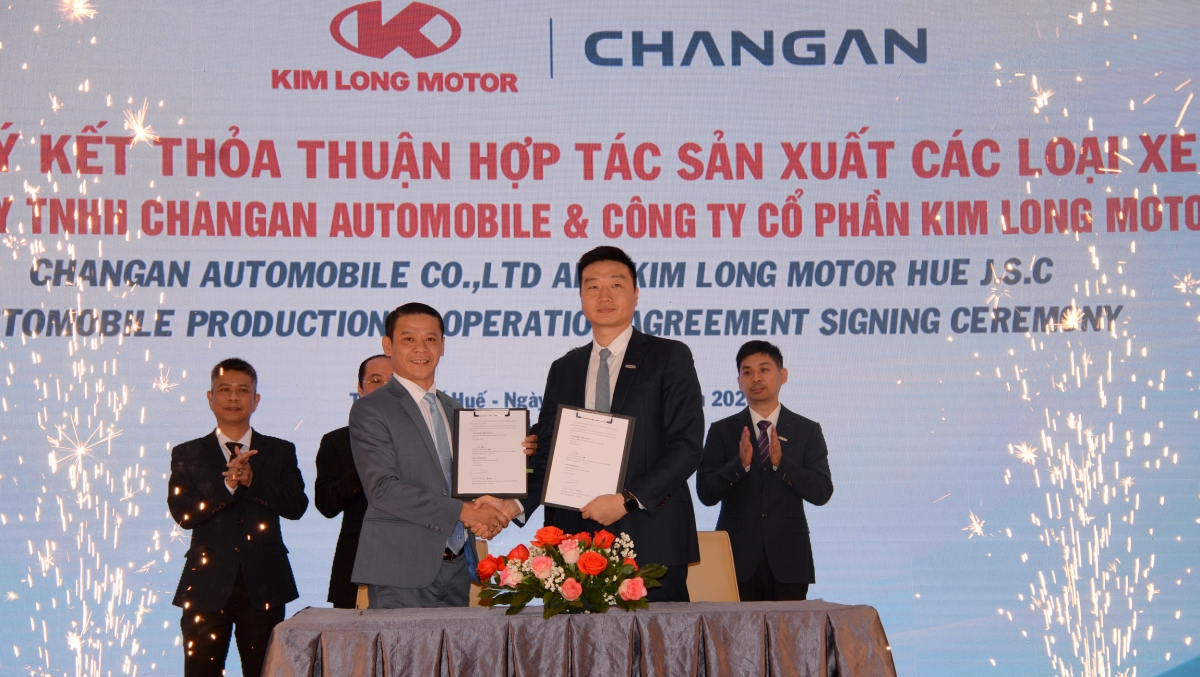 Lễ ký kết giữa Kim Long Motor Huế và Tập đoàn Changan Automobile (Trung Quốc)