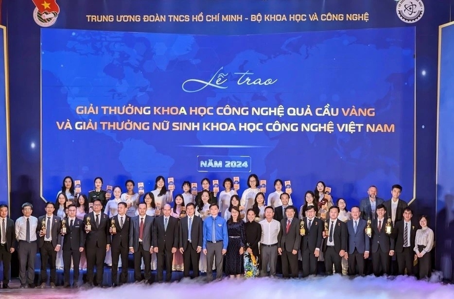 Tân Hiệp Phát 13 năm liên tiếp đồng hành cùng giải thưởng Quả Cầu vàng với mong muốn đồng hành, hỗ trợ tài năng khoa học trẻ tiếp lửa đam mê, sáng tạo, phát triển khoa học công nghệ để cống hiến cho đất nước và phụng sự xã hội