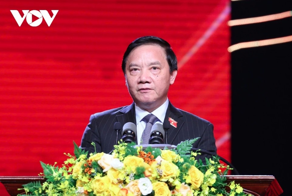 NA Vice Chairman Nguyen Khac Dinh, head of the Dien Hong Award Steering Committee, announces the launch of the 4th Dien Hong Award in 2026. This fourth edition holds significant importance in promoting the 80-year journey of building, developing, and continuously innovating the National Assembly of Vietnam, in alignment with the patriotic emulation movement to celebrate the Party Congresses at all levels, leading up to the 14th National Party Congress.