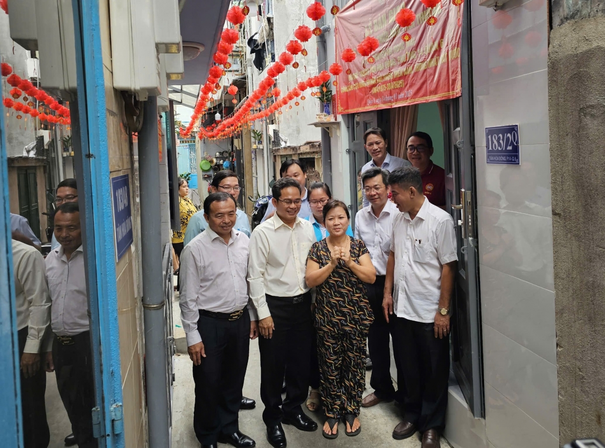 Bàn giao nhà tình thương cho 1 hộ dân tại Quận 6