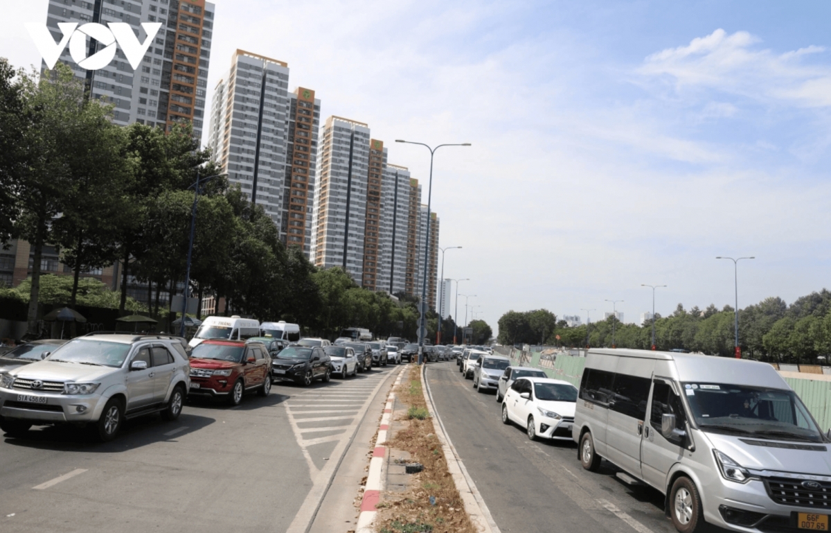 The eastern gateway of Ho Chi Minh City is jammed with vehicles on January 30.