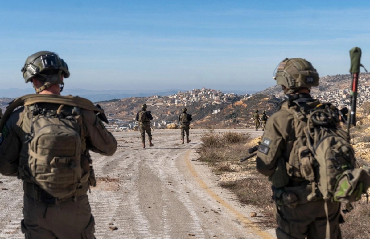 Binh sĩ Israel hoạt động tại một địa điểm được cho là Cao nguyên Golan. Ảnh: Reuters