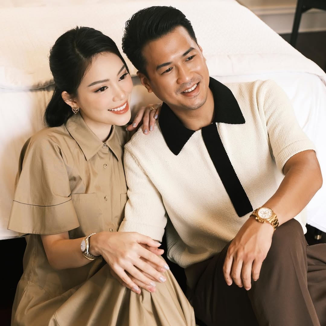 Trở thành con dâu nhà hào môn, Linh Rin tập trung phát triển sự nghiệp, hỗ trợ chồng trong các hoạt động kinh doanh của gia đình. Sau khi chào đón con đầu lòng vào cuối năm 2023, người đẹp dành nhiều thời gian chăm sóc cho gia đình nhỏ của mình. 