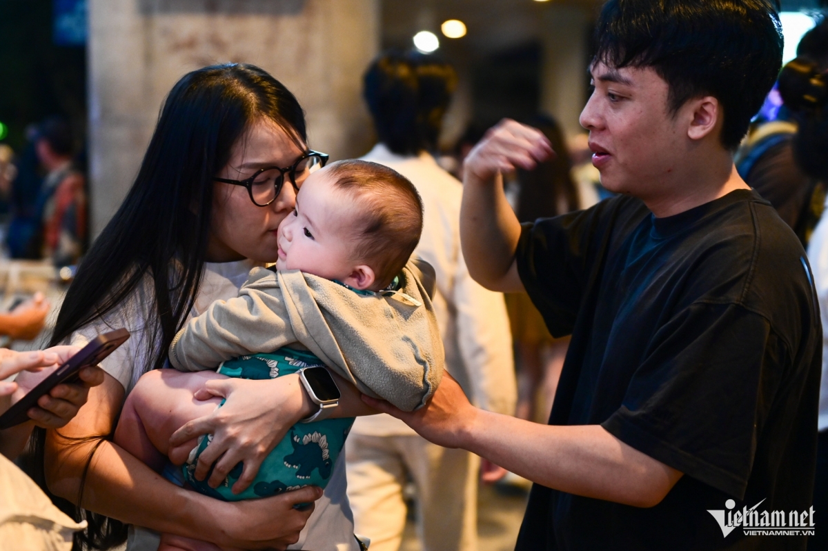 From January 14 to February 12, Tan Son Nhat International Airport will receive around 26,000 flights, bringing four million passengers, including 1.5 million foreign arrivals.