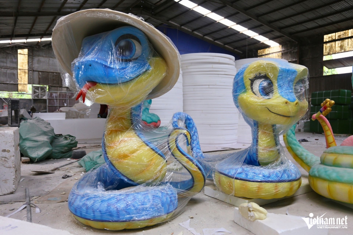 A collection of snake figurines in unique designs has been introduced to welcome the Year of the Snake.